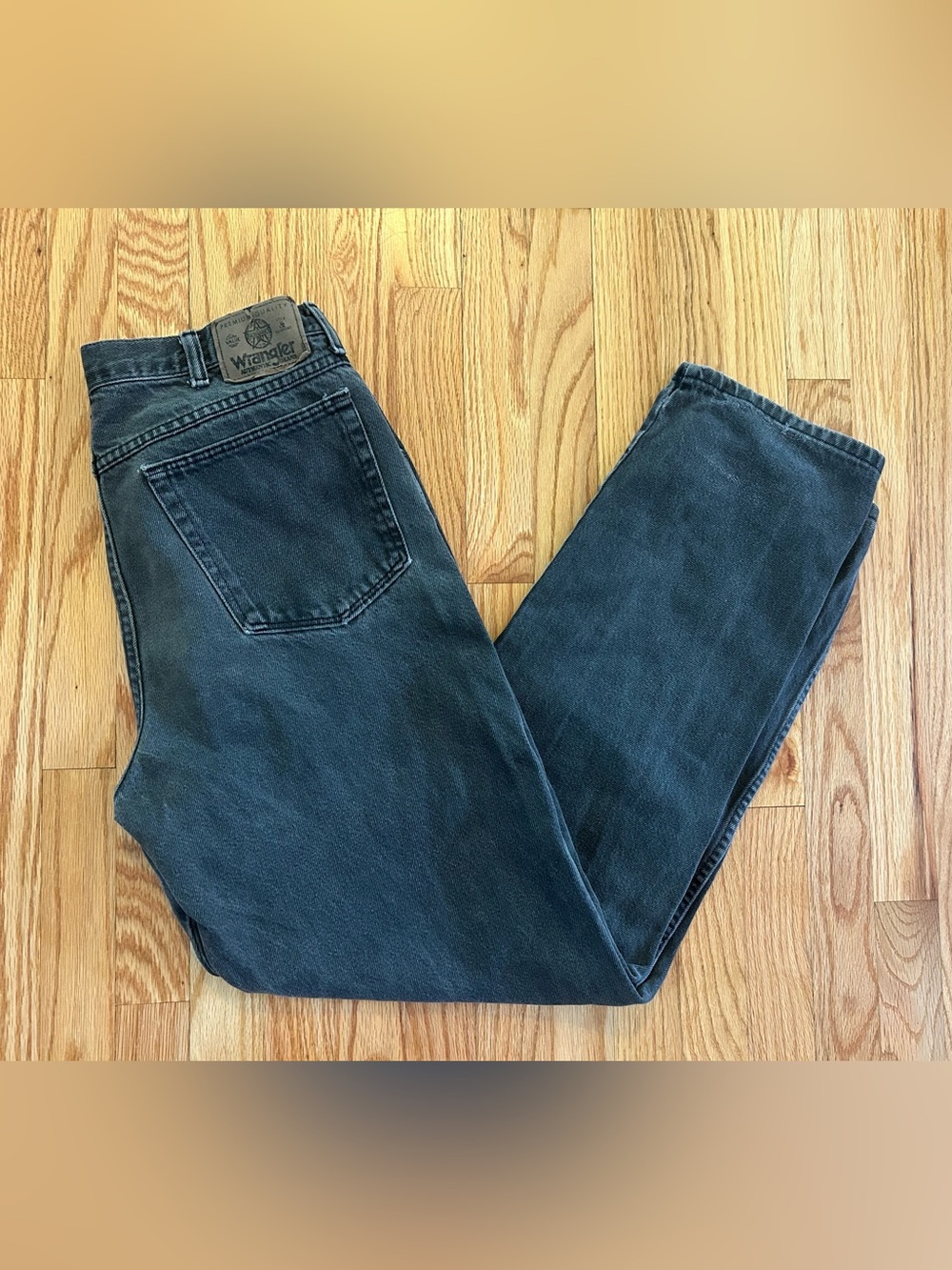 Wrangler Men's Vintage Black Relaxed Fit Jeans 34x32